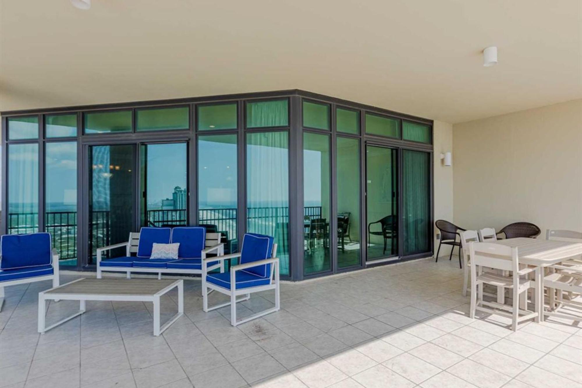 Phoenix West Orange Beach Room photo