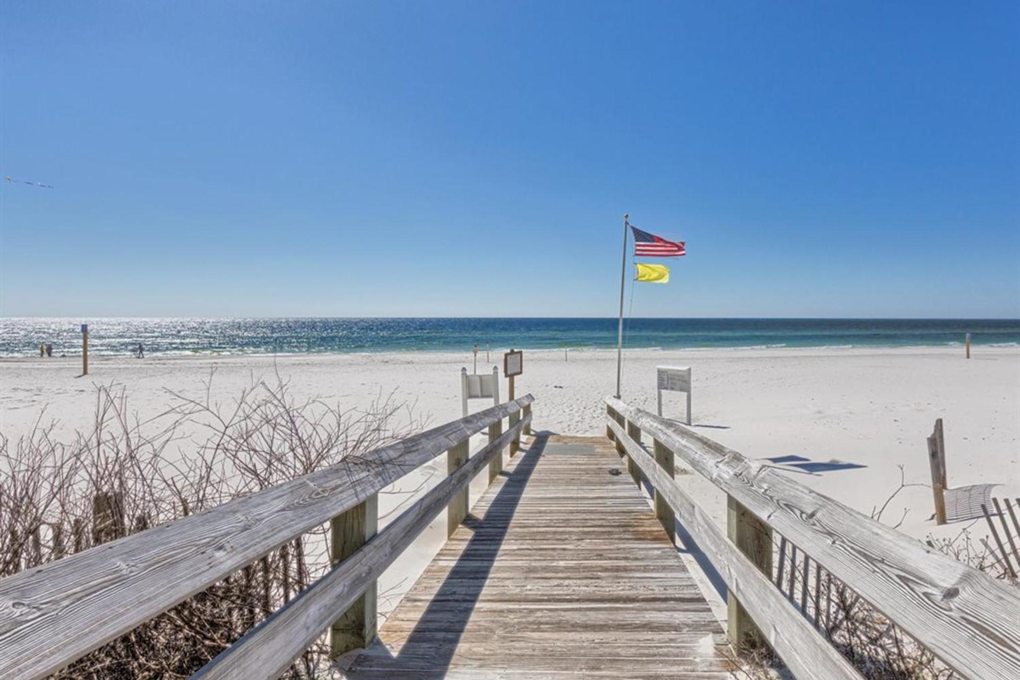 Phoenix West Orange Beach Room photo