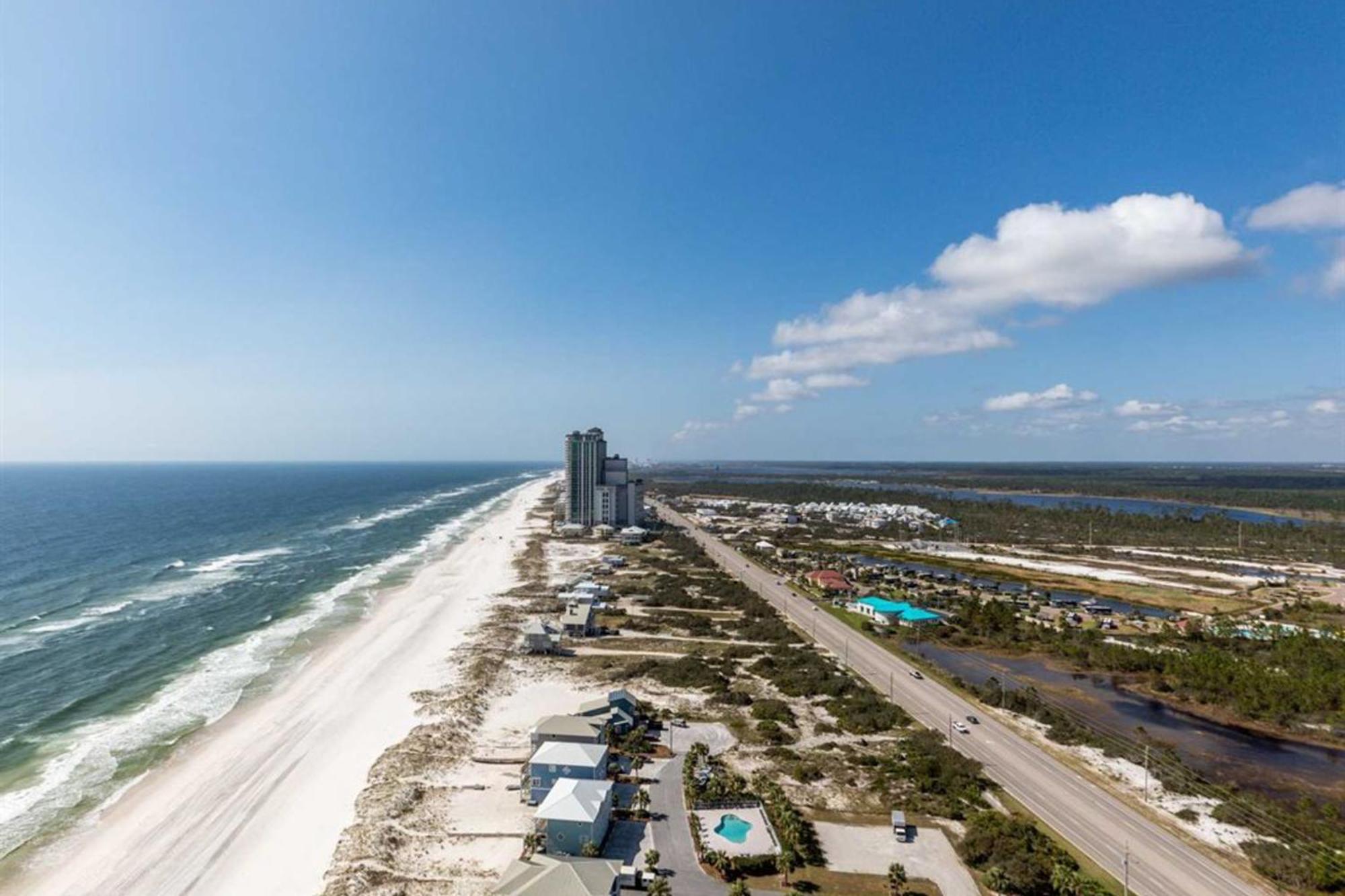Phoenix West Orange Beach Room photo